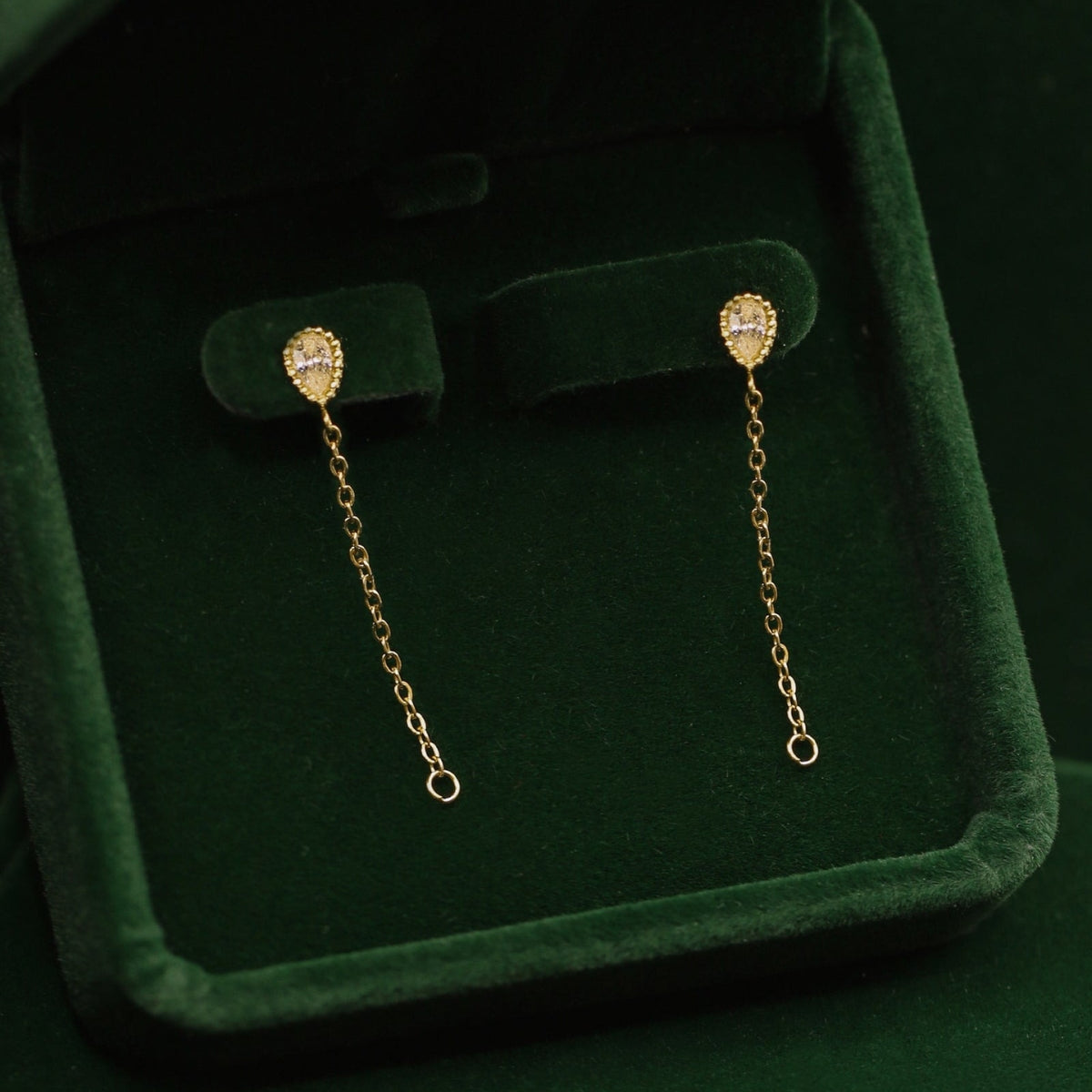 AEC Paris bala teardrop white-zirconium oxide earings in green velvet box