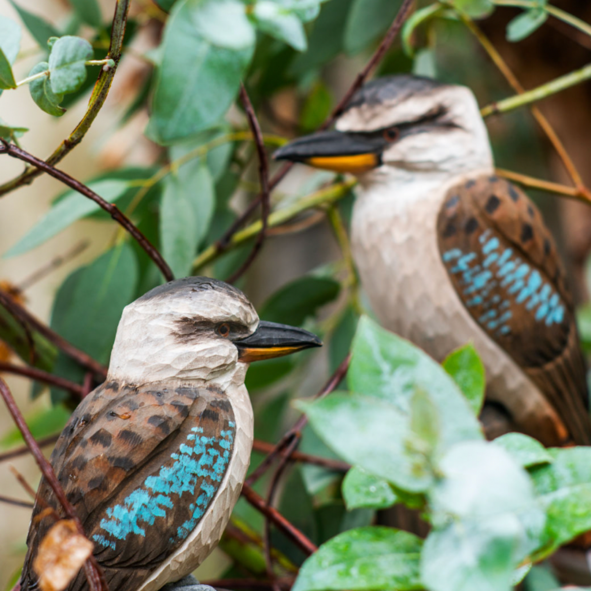 Close up 2 of Wildlife Garden Deco Birds Large Kookaburra in the trees outside 