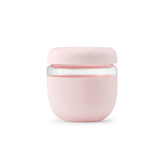WP seal tight glass bowl 710ml blush on a white background