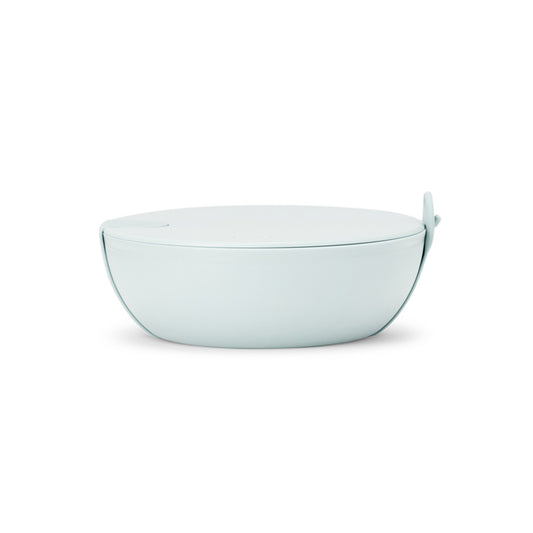WP mint plastic lunch bowl with lid on white background
