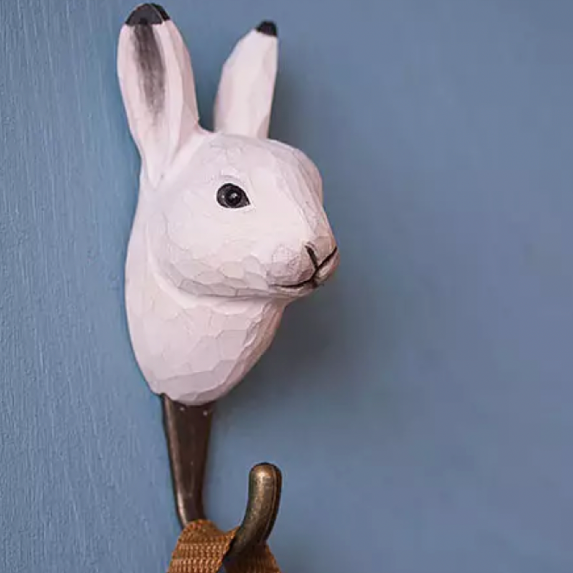 Wildlife Garden Wall Hook Arctic Hare on display hung on wall holding bags