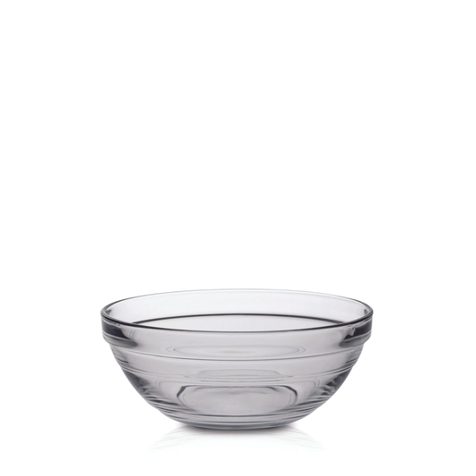 Clear Duralex transparent glass bowl with rounded shape, stackable design, 97cl - 17cm, ideal for salad, punch, or sauce.