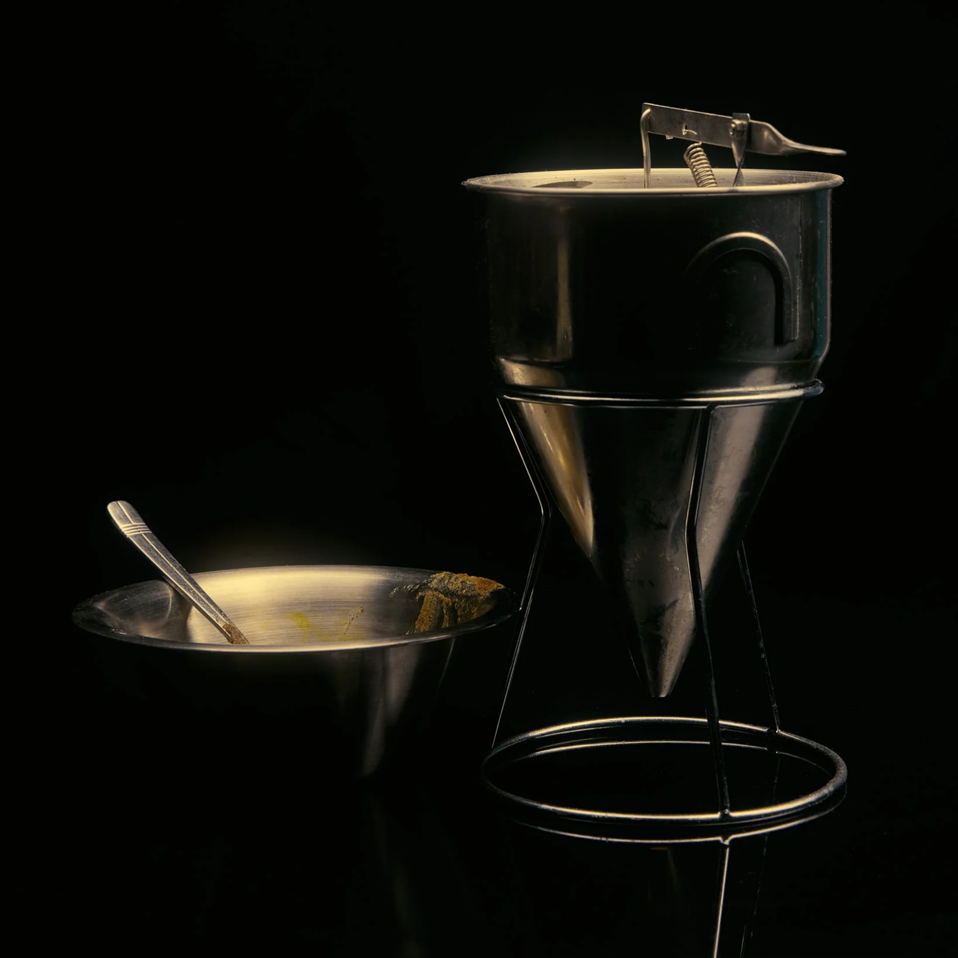 Showing equipments from the process of making the Herb Remedy Face & Body Oil - Natural jojoba oil infused with gotu kola and calendula - Lightweight, nourishing skincare oil for face and body - Supports collagen, improves elasticity, and soothes irritation for soft, radiant, and healthy skin