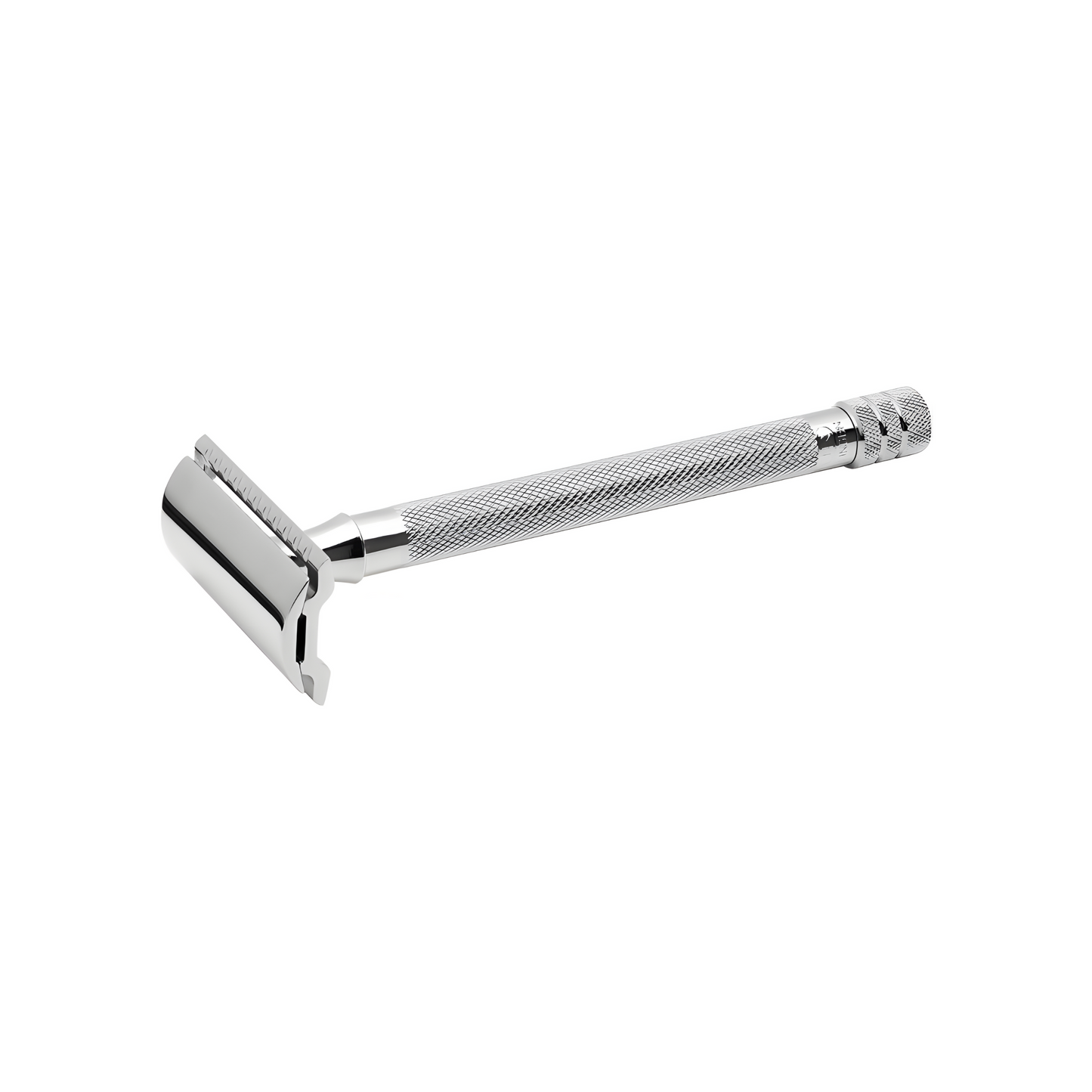 With the head facing left, Fathom Safety Razor 24C extra long handle in chrome with brass handle and zinc die-cast head, closed comb straight safety razor, diamond cross-knurled grip, corrosion-resistant chrome finish, made in Solingen Germany.