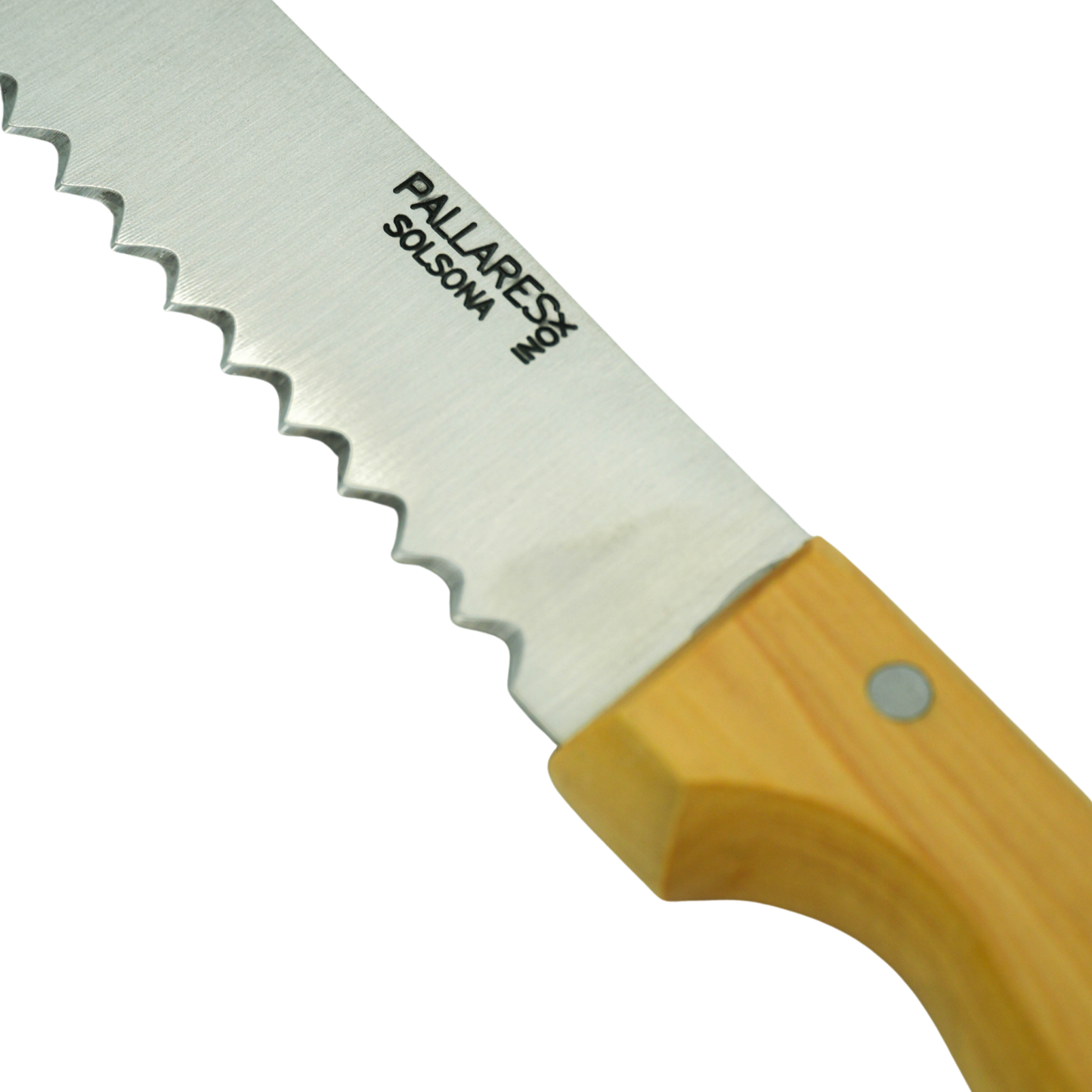 Close up on the knife logo from Pallares Solsona Bread Knife 22cm Stainless Steel Boxwood Handle
