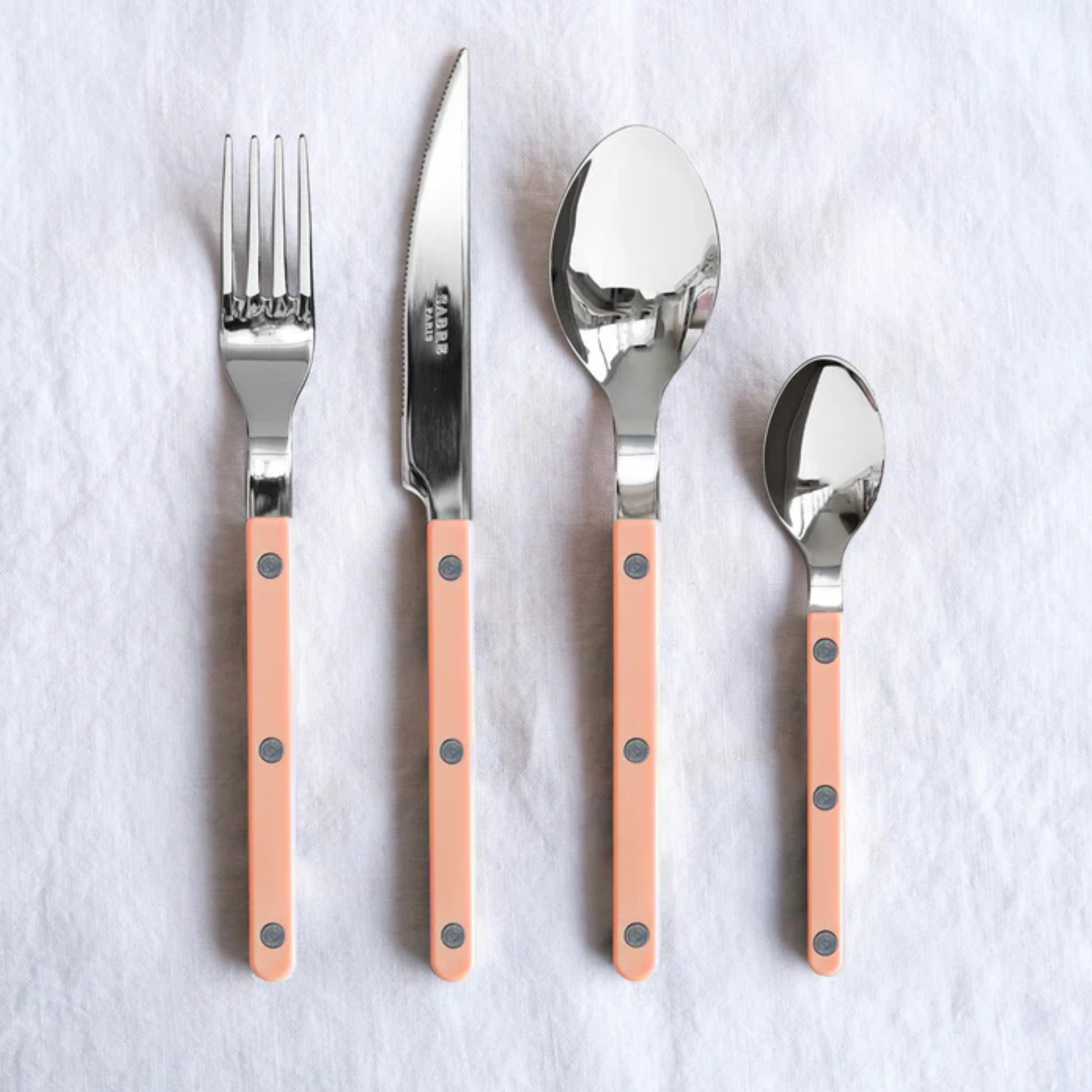 Showing other related items for size comparison Sabre Paris Bistrot Dinner Knife - 24cm stainless steel knife with durable nylon handle and visible rivets. Elegant, dishwasher-safe cutlery inspired by classic bistro style, perfect for everyday meals or stylish table settings.