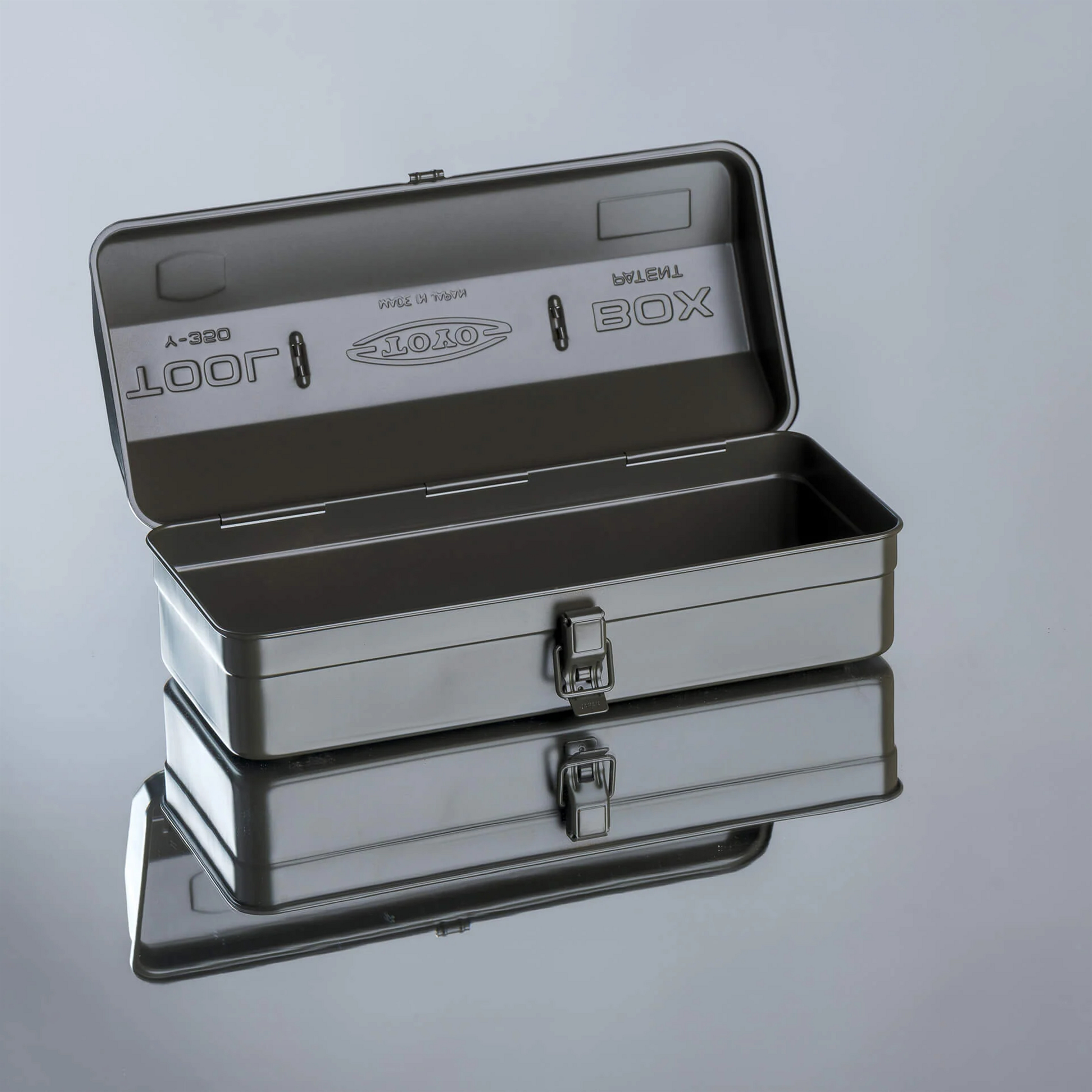 Another image for open and front view Toyo Toolbox Camber Top Y-350 Matte Moss Green which is from pressed steel, combines with ample storage capacity and sleek stylish look.